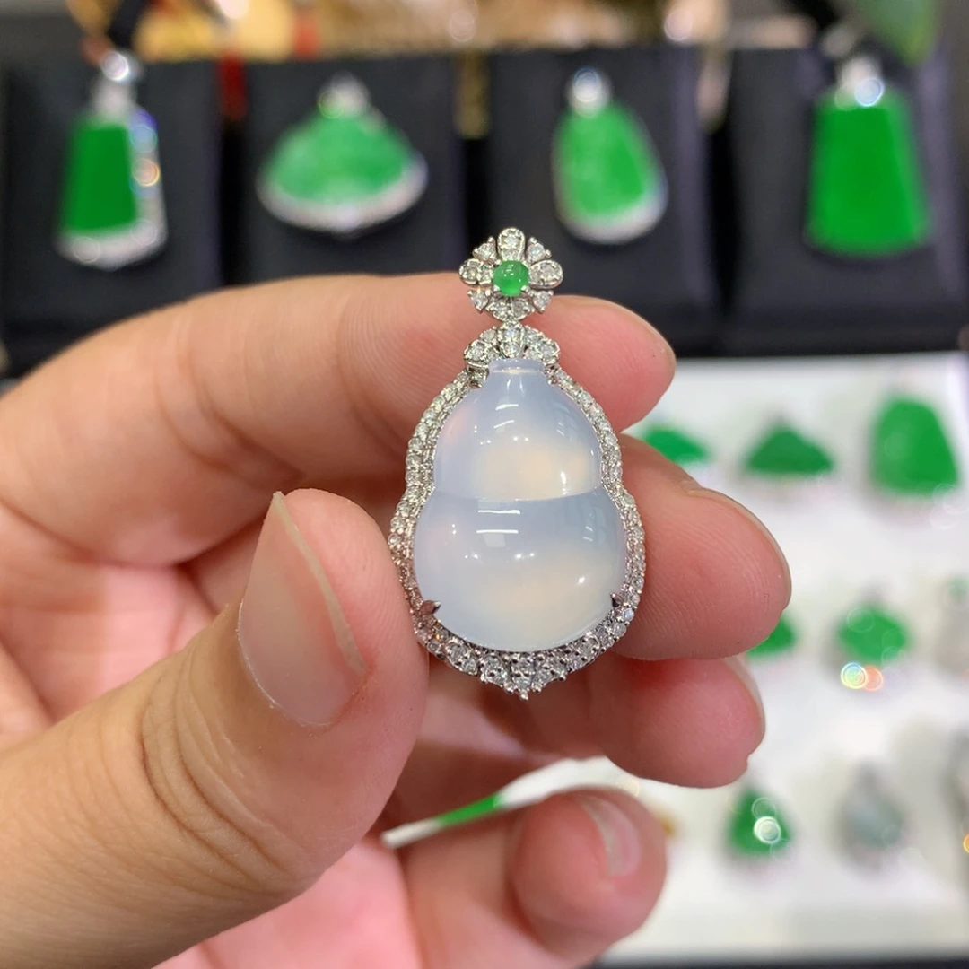 吊坠(不含链)18K金镶嵌翡翠吊坠