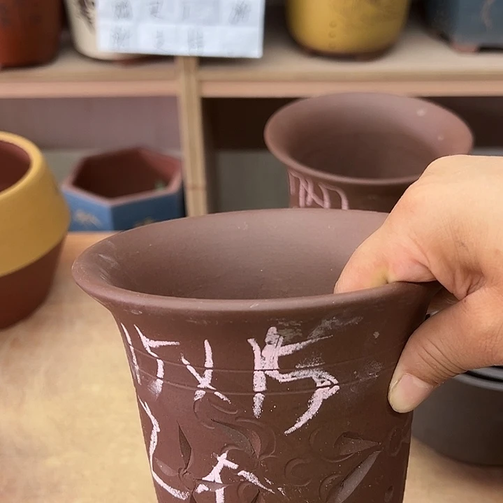 微***有紫砂花盆，透气花盆
