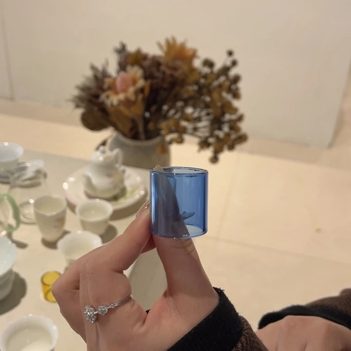 盖置。