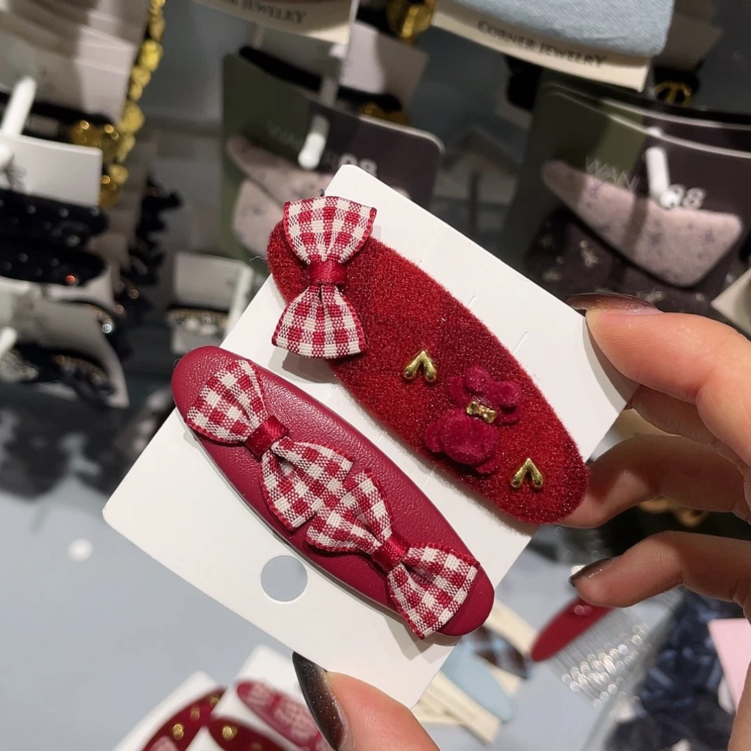 硅胶非金属椭圆红小熊