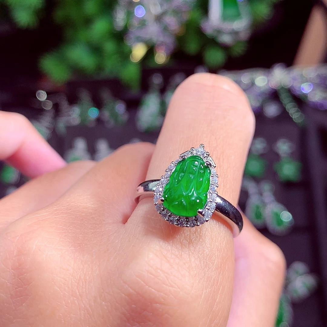 颈饰未镶嵌翡翠天然