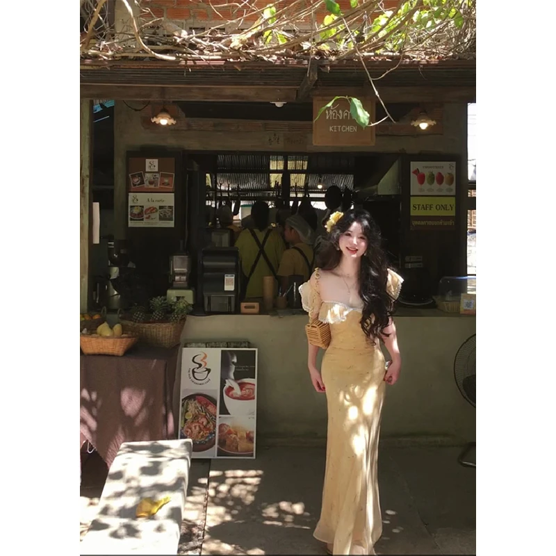 高级感方领短袖连衣裙女2025夏季新款度假风气质显瘦百搭碎花长裙