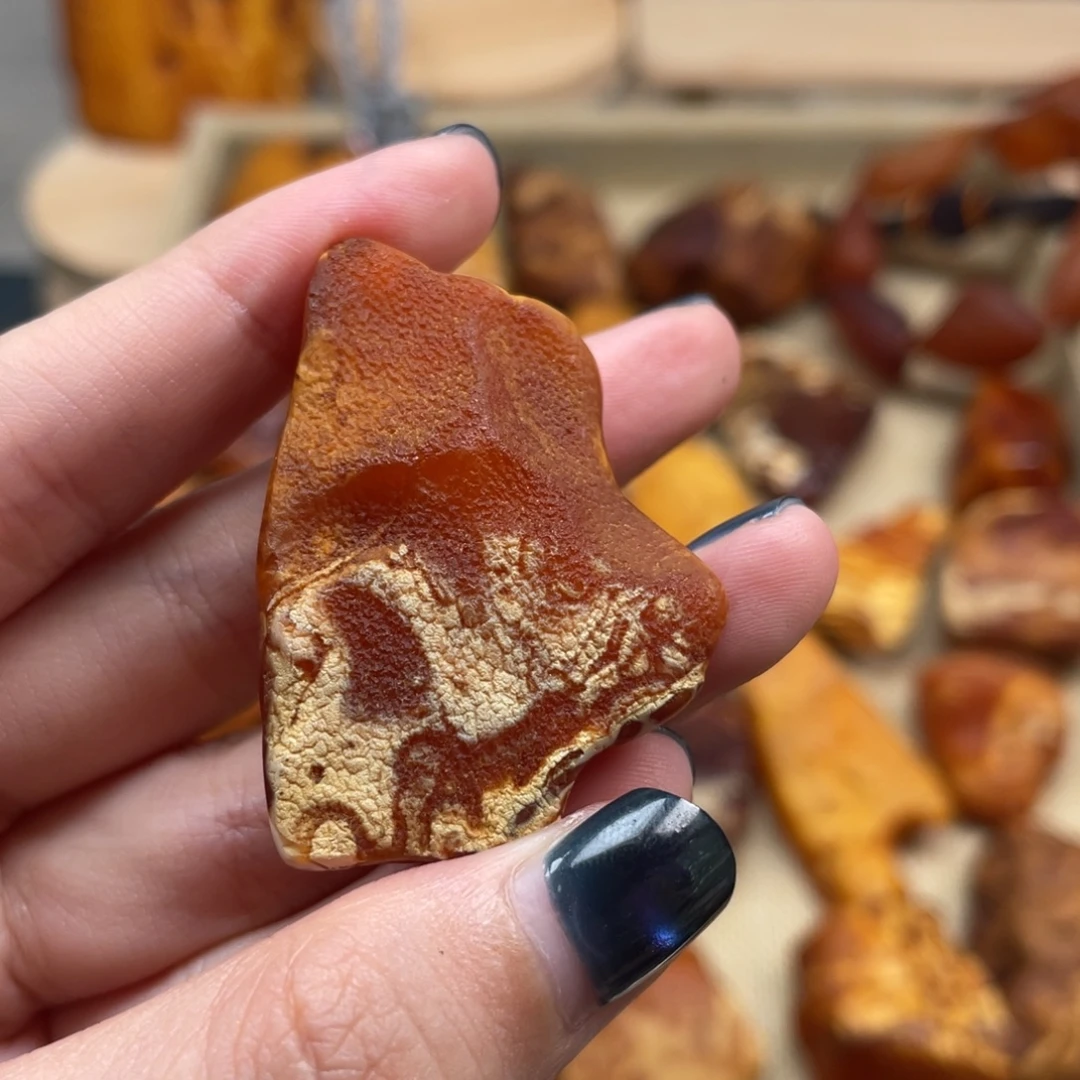 琥珀未镶嵌珠宝奇石