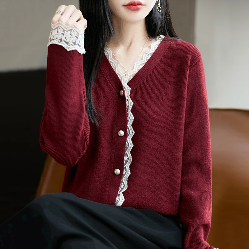 品牌时尚女装秋季V领蕾丝拼接毛衣开衫外套洋气减龄百搭针织衫