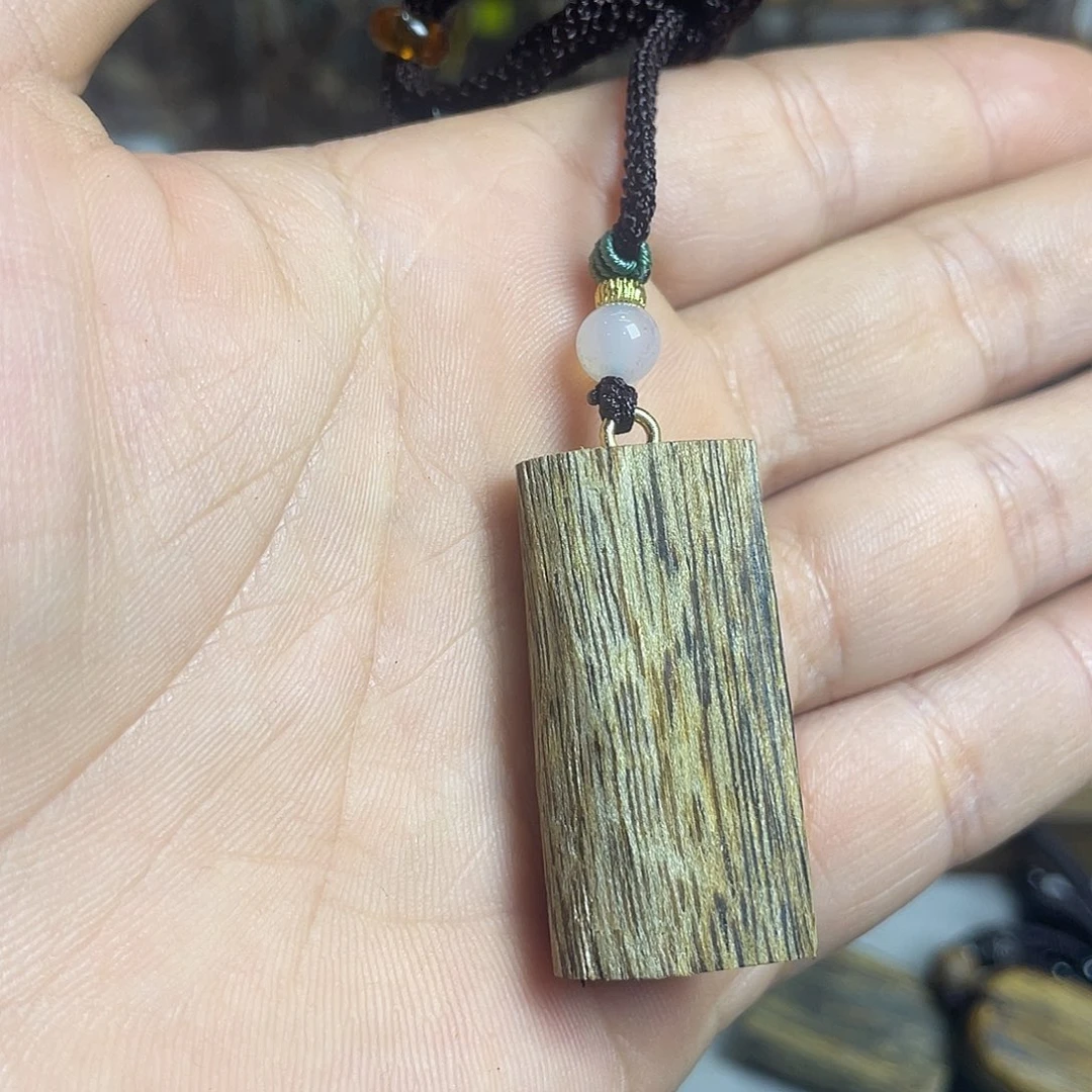 沉香碎屑沉香奇楠沉香老料花香韵