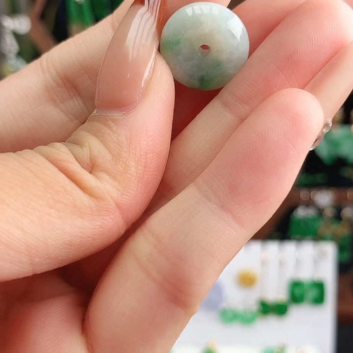 翡翠未镶嵌耳饰耳饰