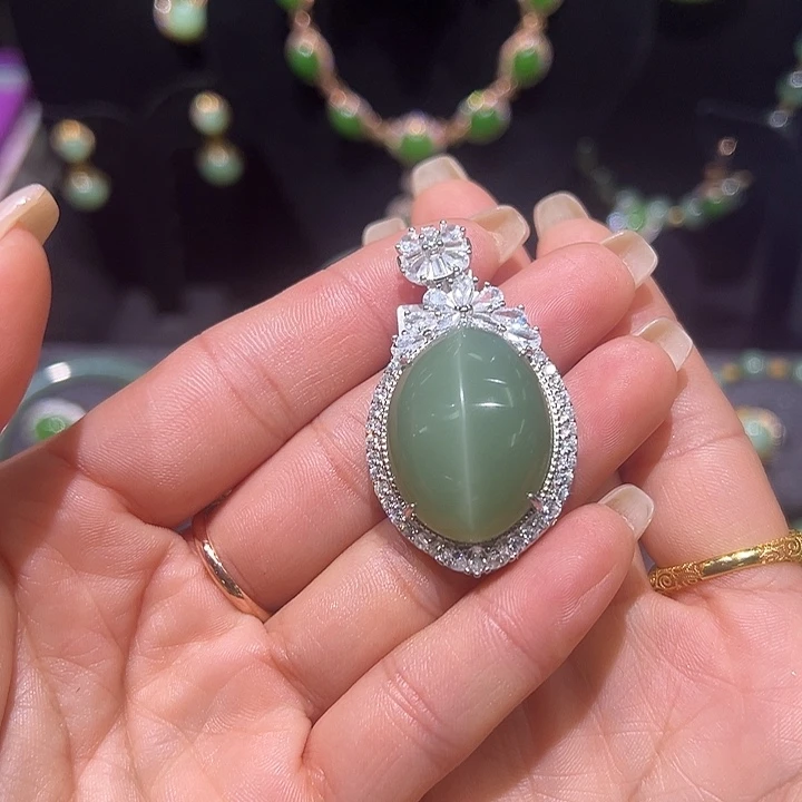 小***@和田玉银S925镶嵌颈饰