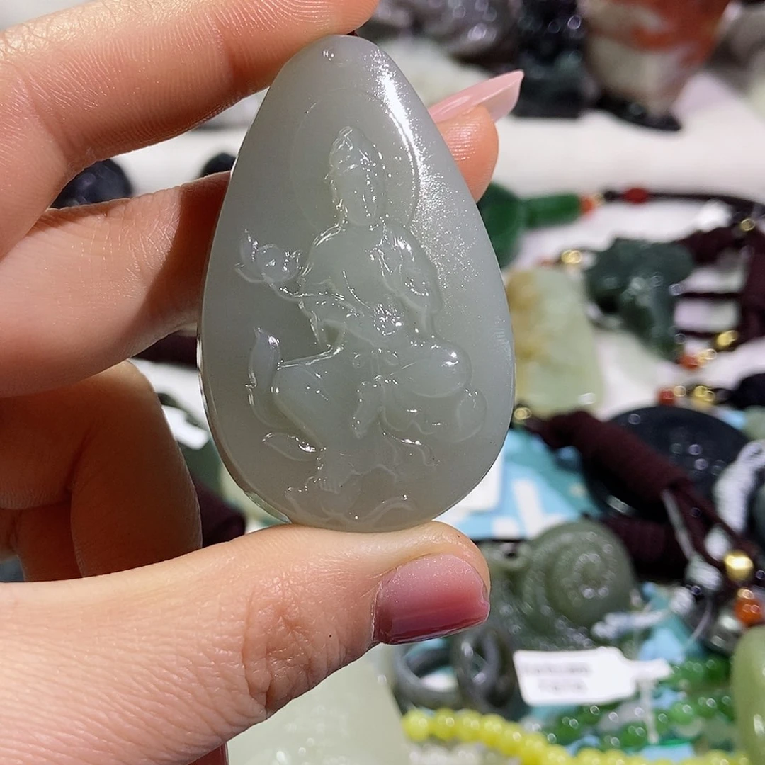 和田玉珠宝半成品未镶嵌不*山