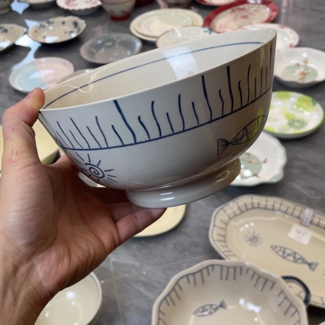 陶瓷微瑕餐具介意勿拍，满18飞！