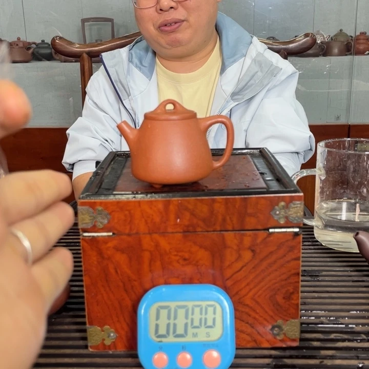 茶壶紫砂曾**…你也早点睡觉吗