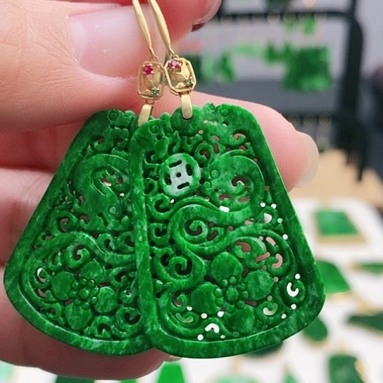 翡翠耳饰18K金镶嵌耳饰