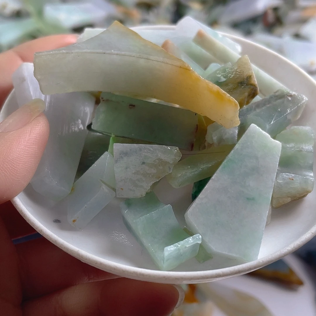 颈饰未镶嵌翡翠雪*