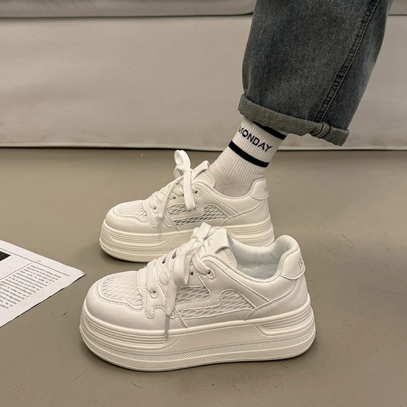 休闲板鞋低帮注压透气格子植鞣皮日常圆头秋季青年