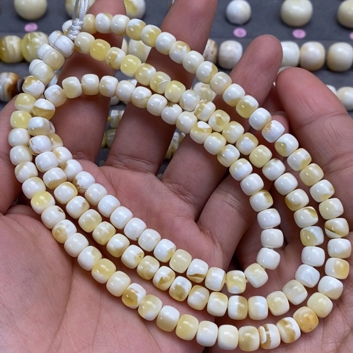 蜜蜡裸石未镶嵌老型