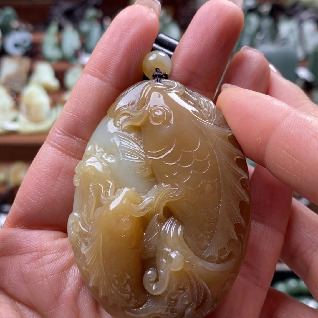 昌***昊和田玉未镶嵌把件