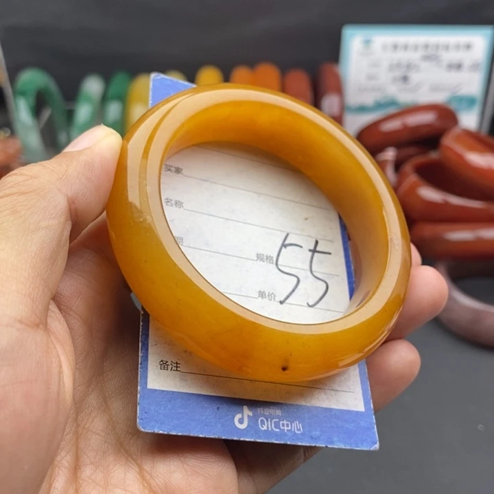 未镶嵌手镯石英质玉