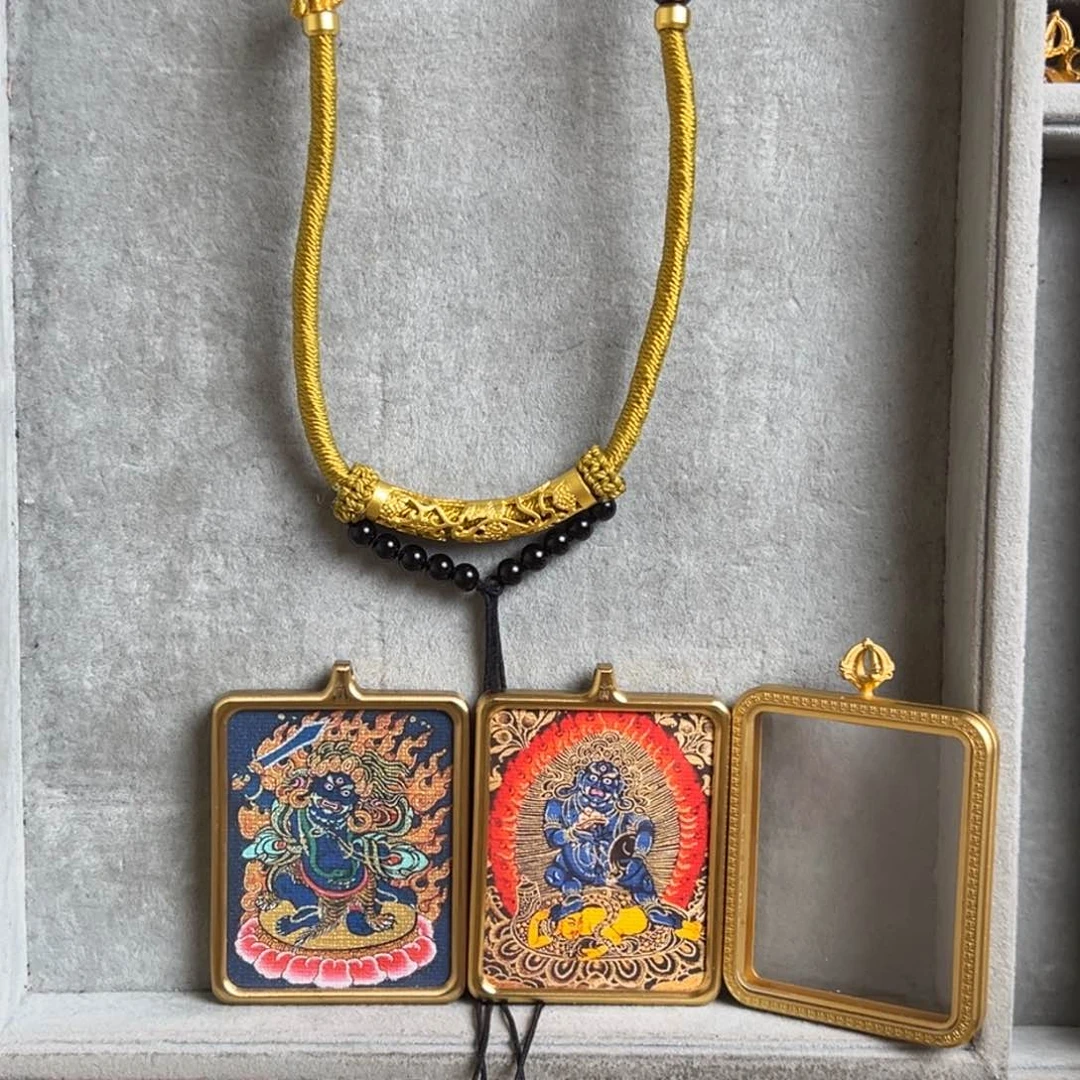 吊坠C****e双面铜壳不动黑老爷