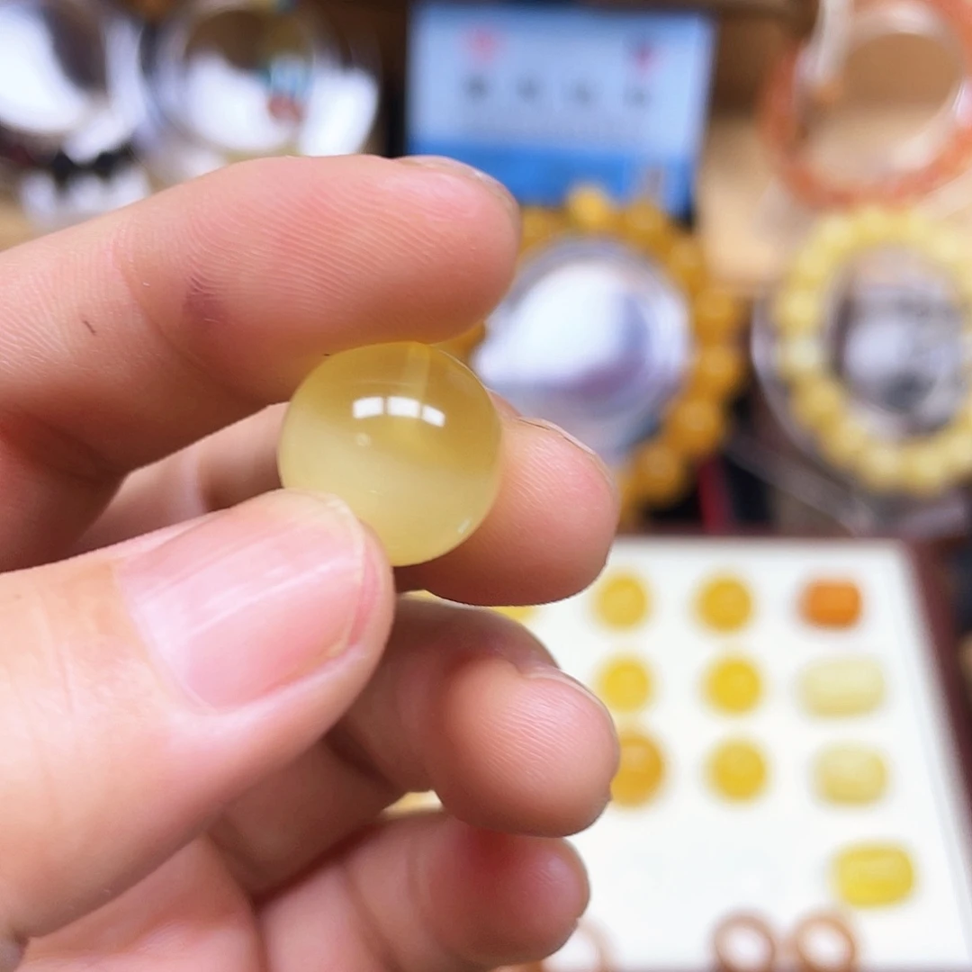 琥珀未镶嵌裸石蜜蜡原矿无镶嵌