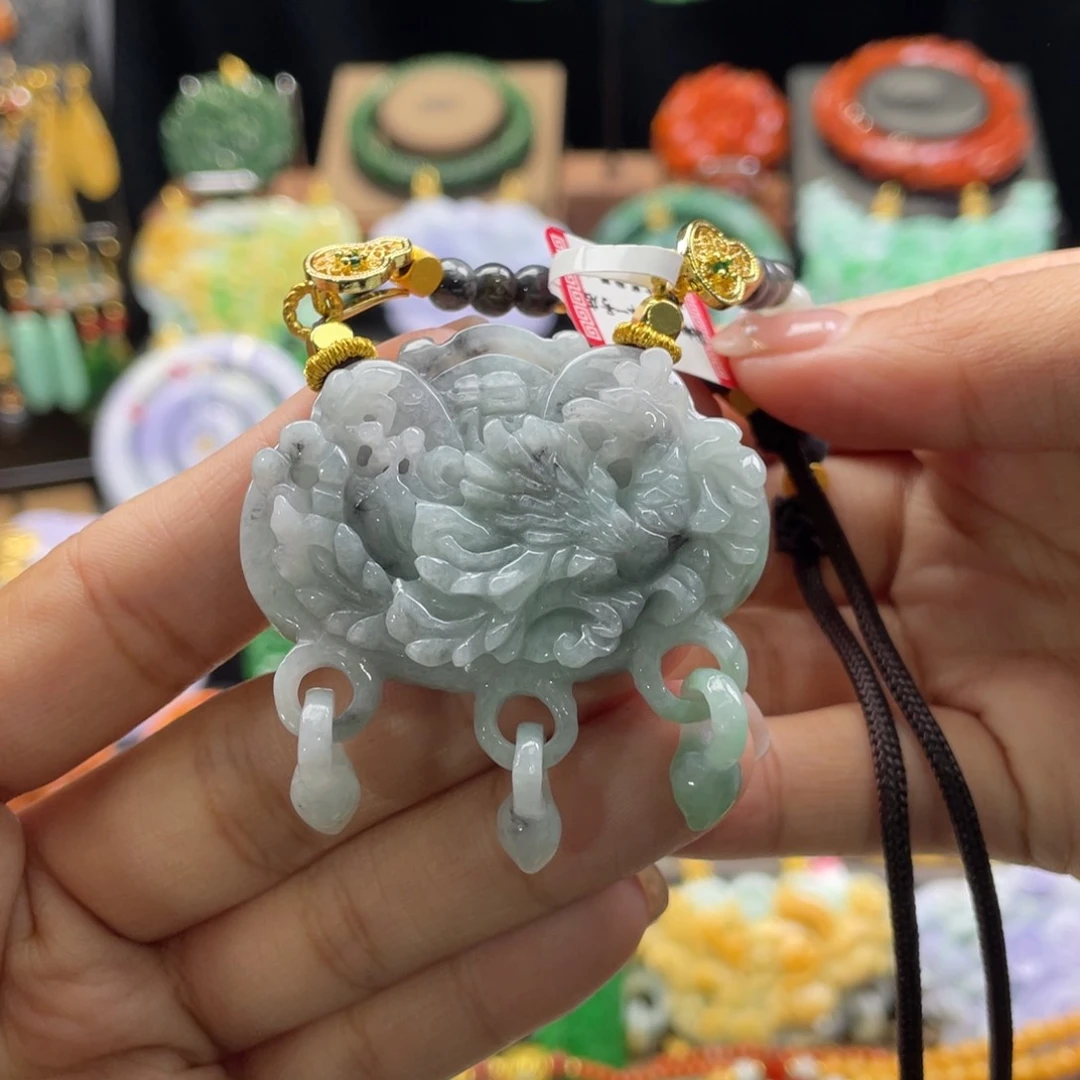 翡翠颈饰未镶嵌代编织