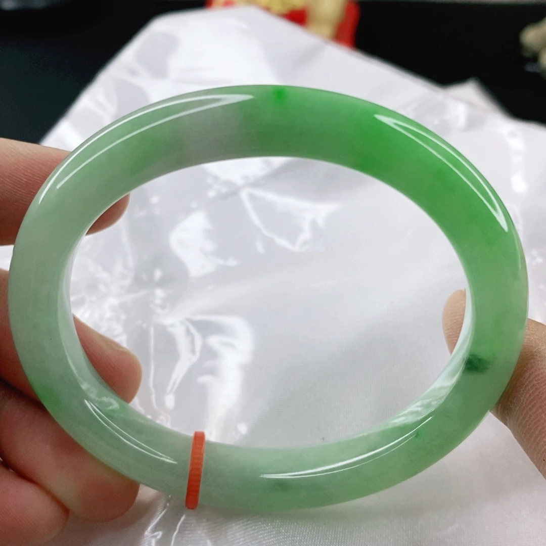 翡翠手镯未镶嵌54.7圈口贵妃