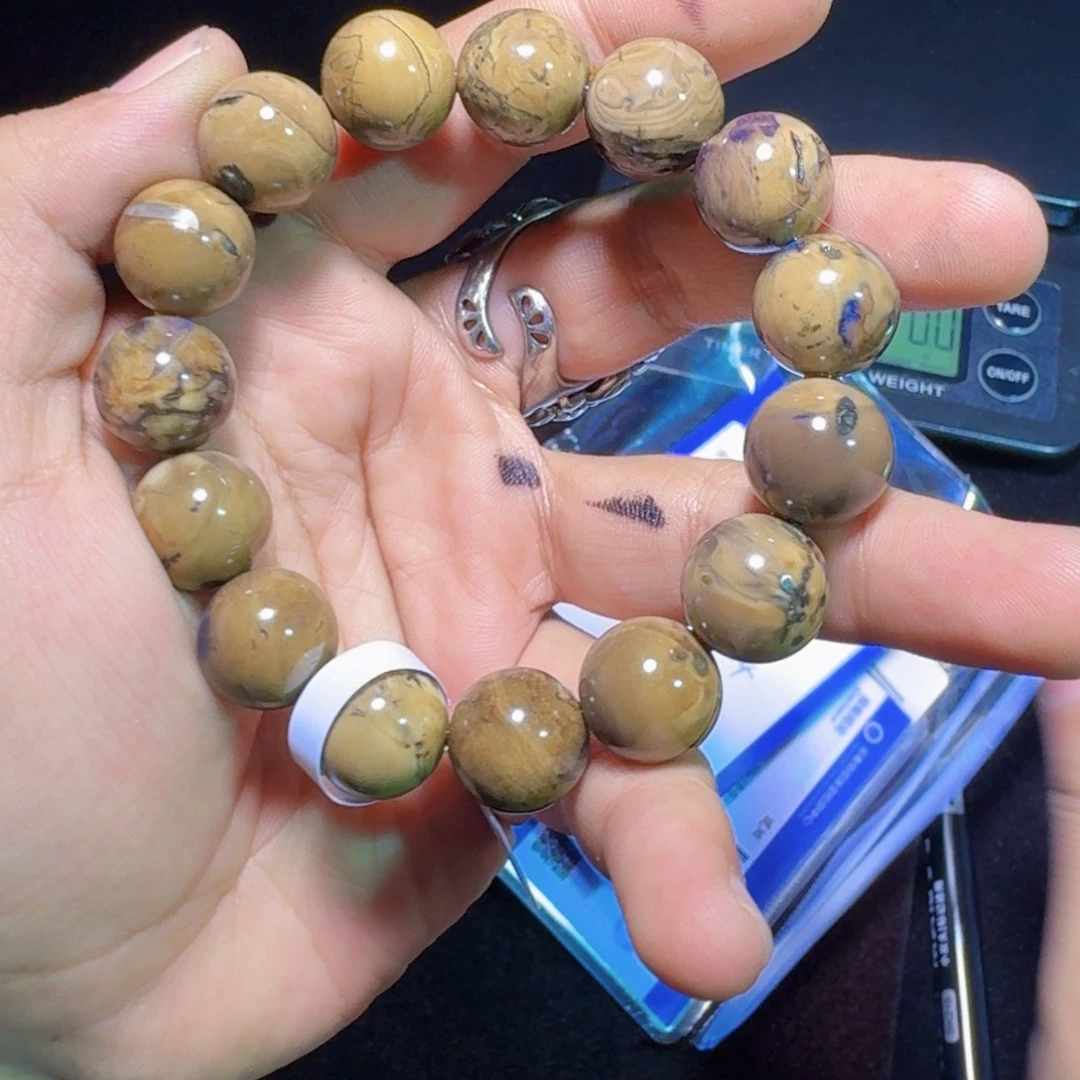 琥珀未镶嵌裸石琥珀