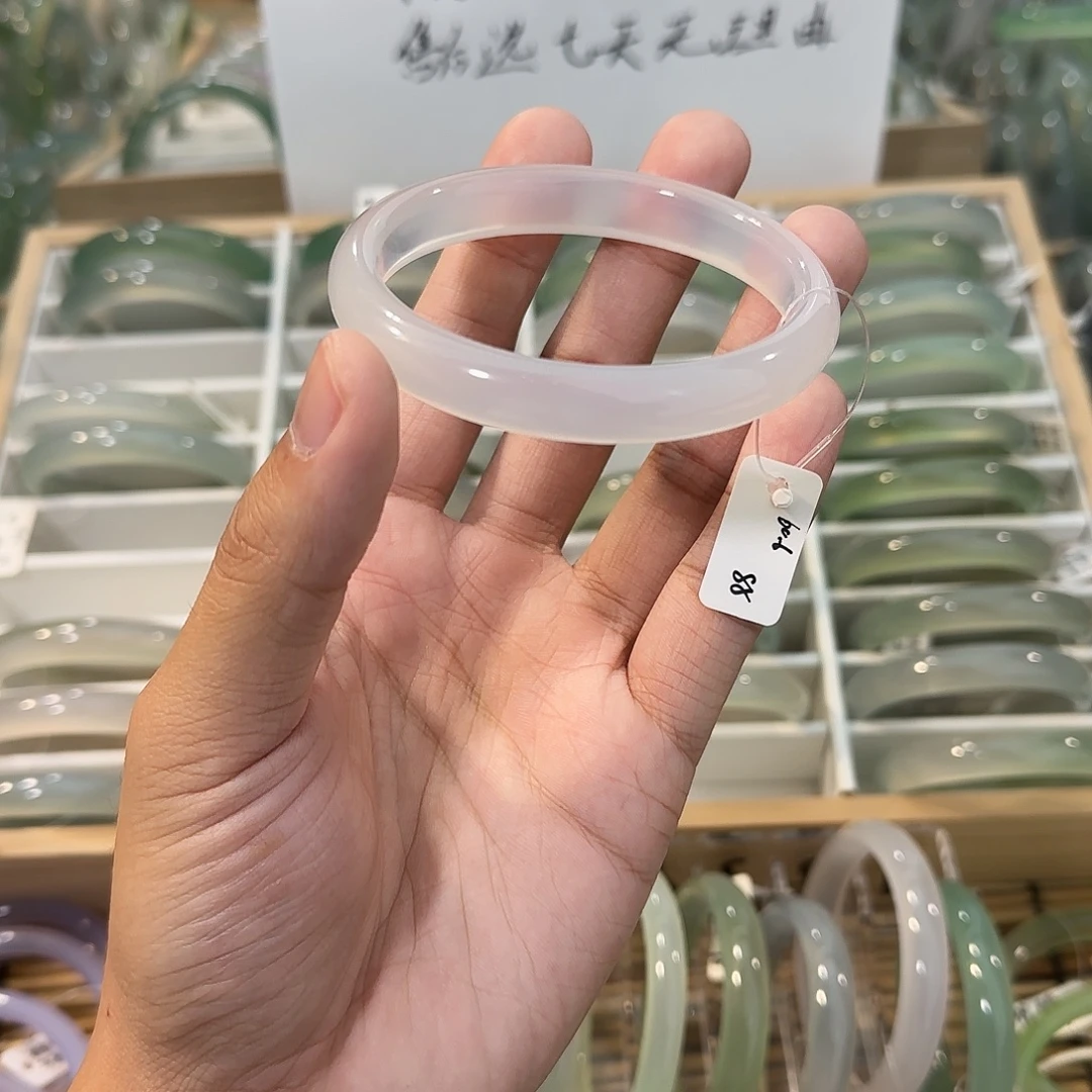 玛瑙/玉髓未镶嵌手镯60.6