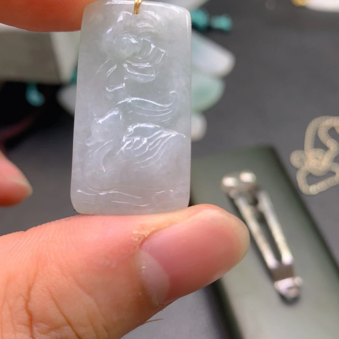 翡翠未镶嵌颈饰翡翠