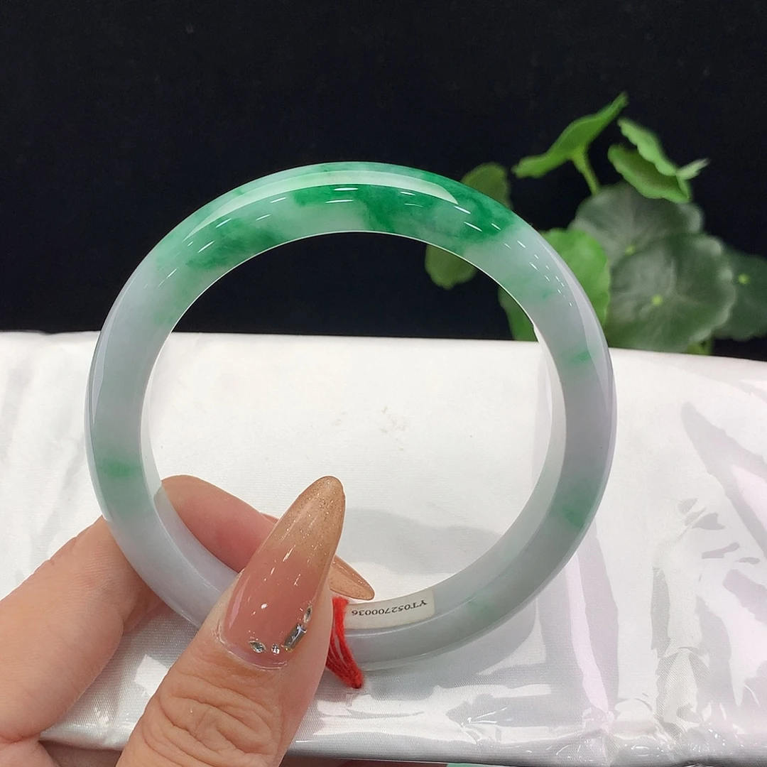 翡翠未镶嵌手镯正62