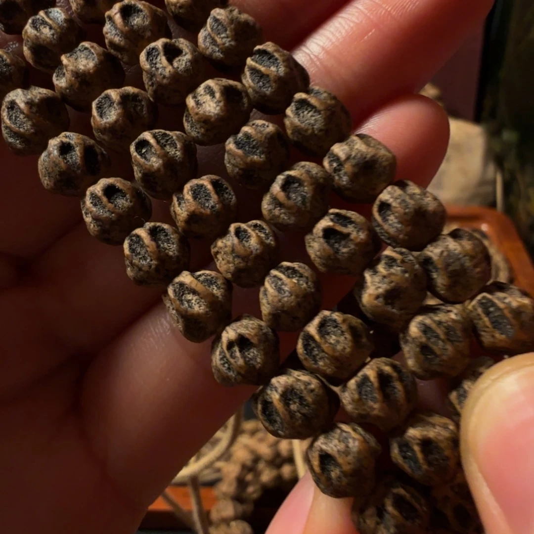 大***亮吊坠柏香籽/百香籽