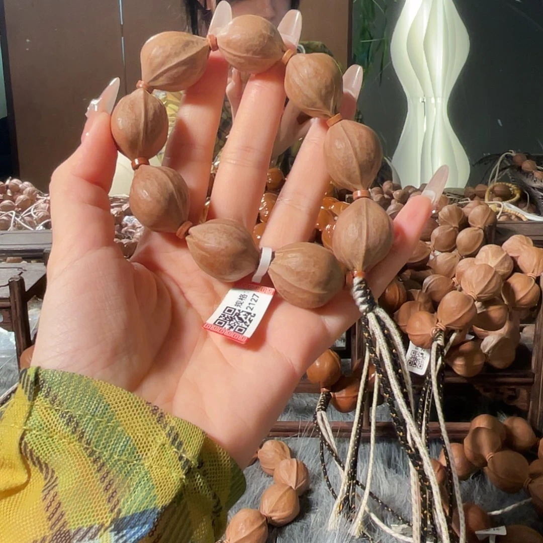 霸***哥吊坠橄榄核2127，10颗单籽