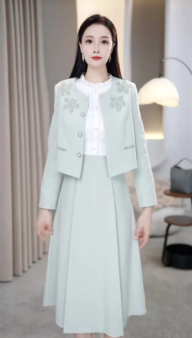 [依铭服饰] X291  #  2025 新款 减龄 收腰 显瘦  连衣裙