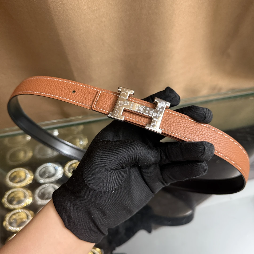 新款女士高档皮带休闲工字扣H扣牛皮腰带潮流时尚休闲百搭韩装饰