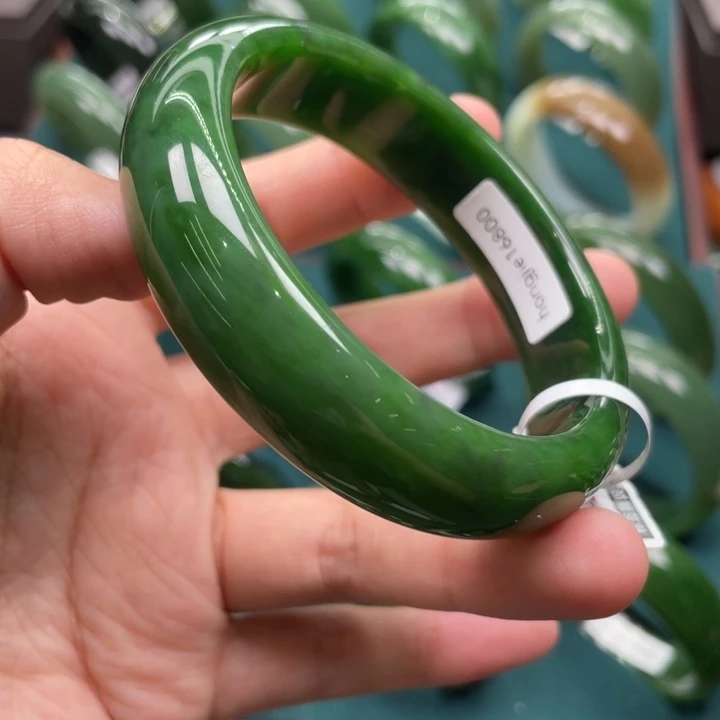 未镶嵌手镯和田玉（碧玉）