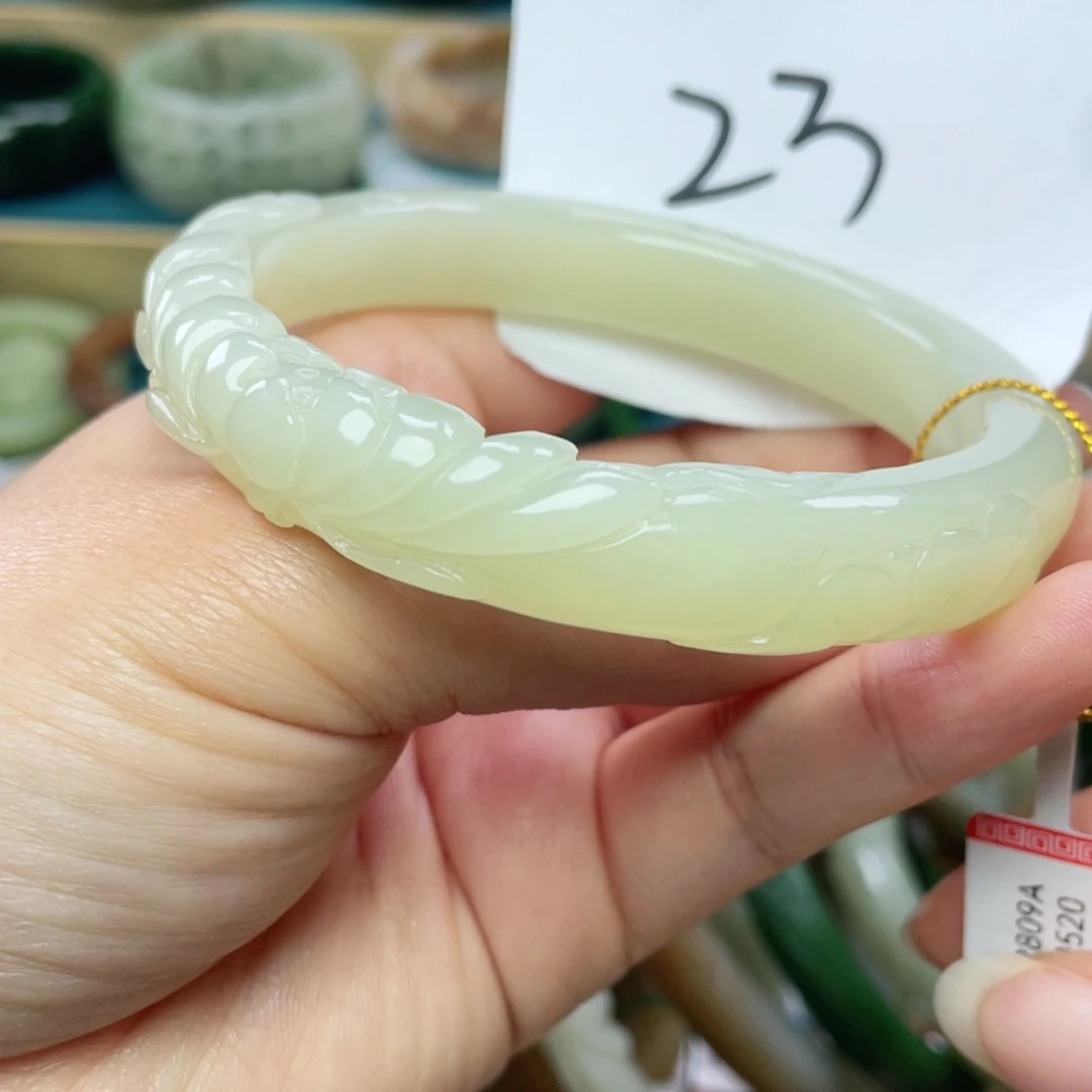 未镶嵌手镯和田玉圈口65