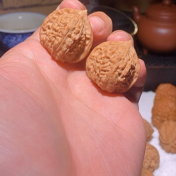 文玩核桃手把件野生寿桃