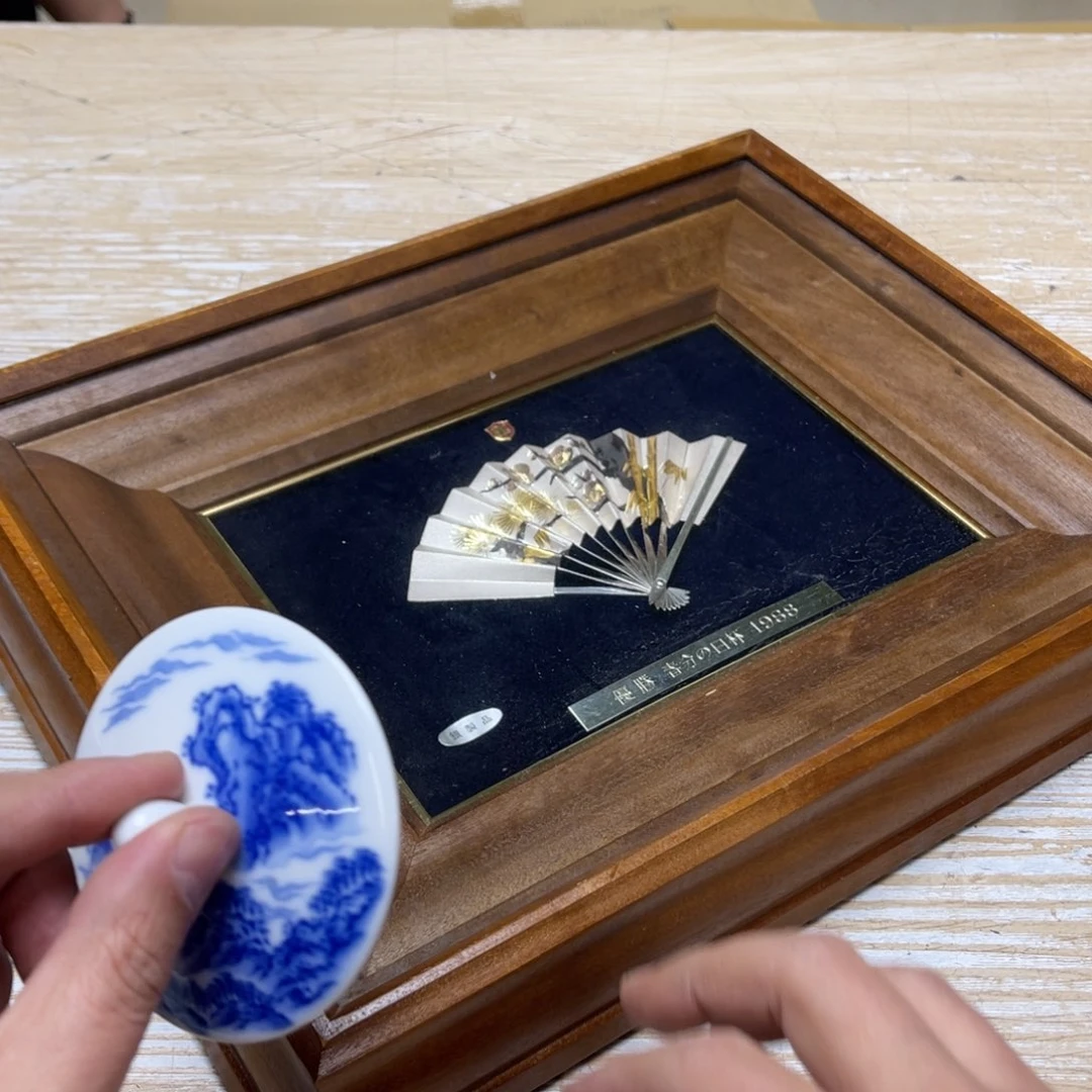 瓷片天**童密密麻麻地排列着一