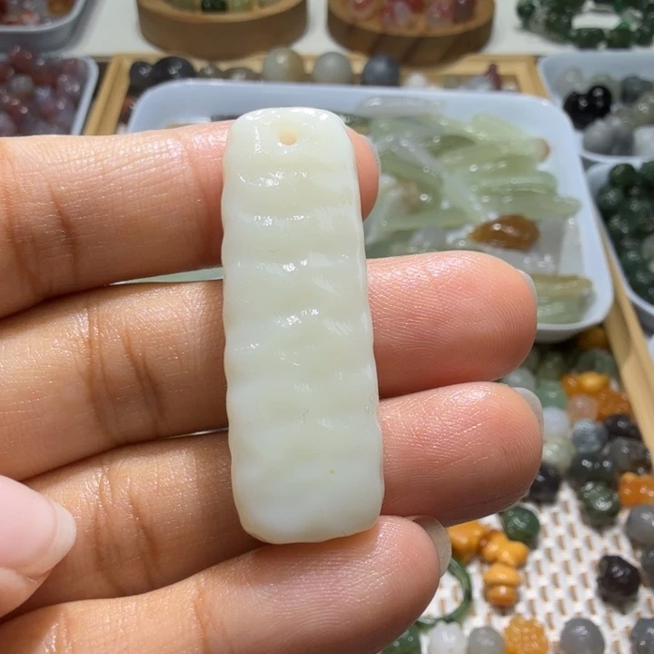 和田玉未镶嵌珠宝半成品