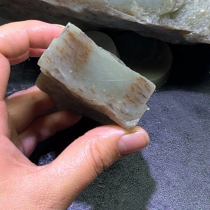 和田玉未镶嵌珠宝半成品