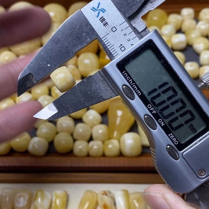 蜜蜡琥珀画未镶嵌