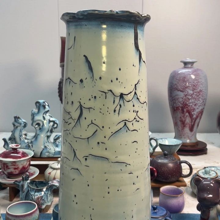 摆件钧瓷北国风光玉兰瓶