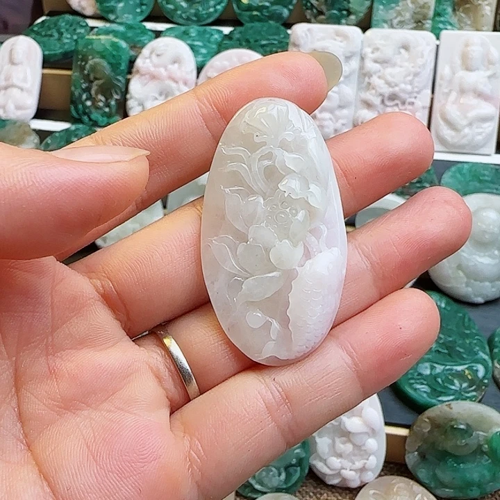 未镶嵌独山玉颈饰