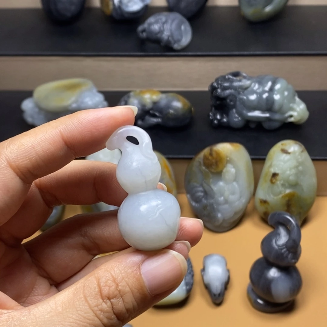 颈饰未镶嵌和田玉西*仑