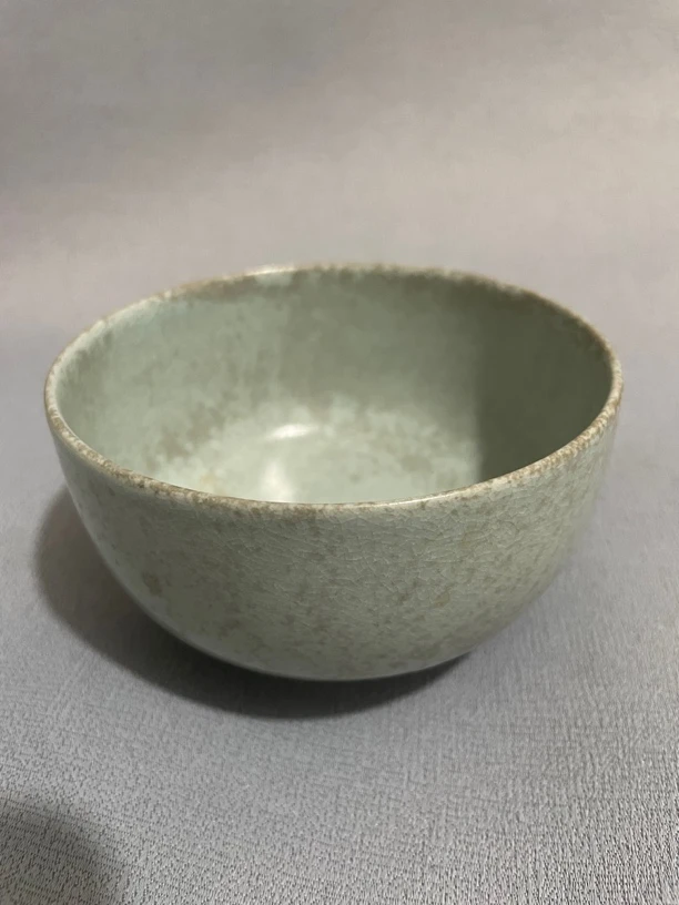 汝瓷芝麻钉小款碗。