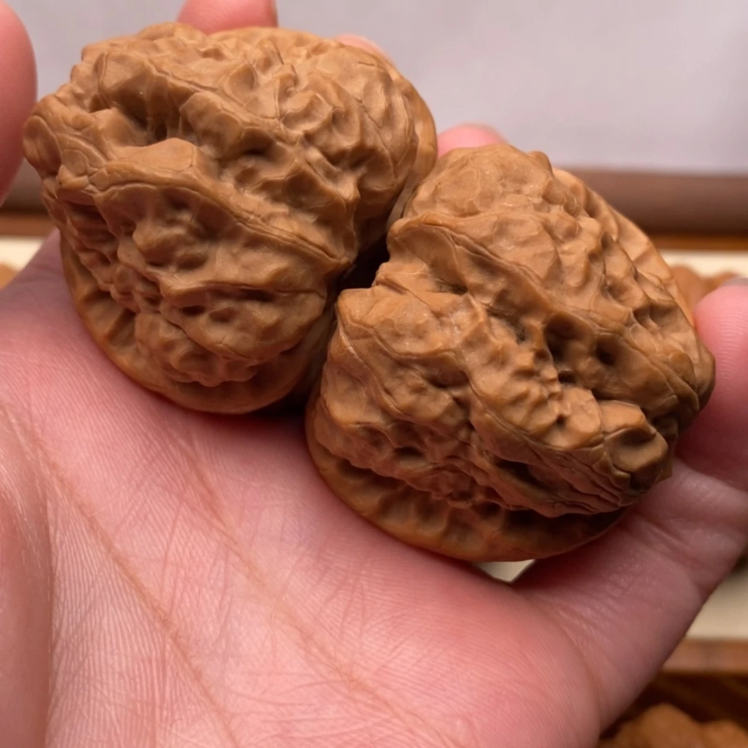 【闪购商品】把件文玩核桃勇*边40左右