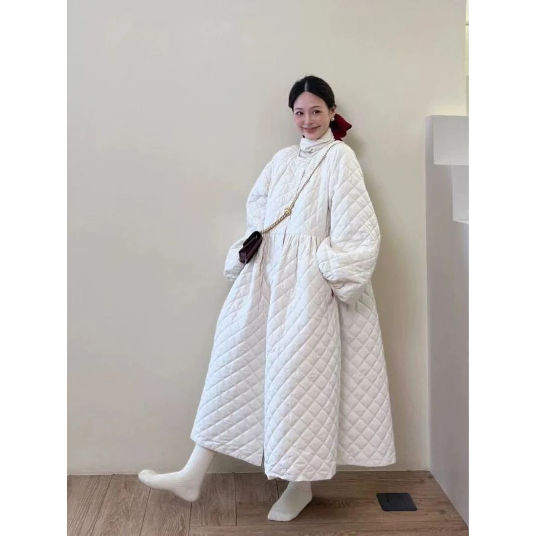 公主风白色蓬蓬绗缝夹棉泡泡袖娃娃裙可爱长款菱格棉服女冬