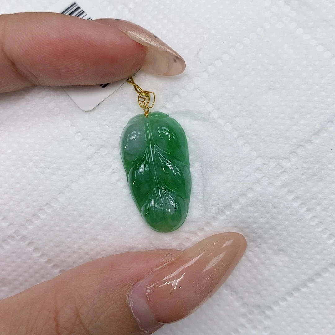 颈饰18K金镶嵌翡翠