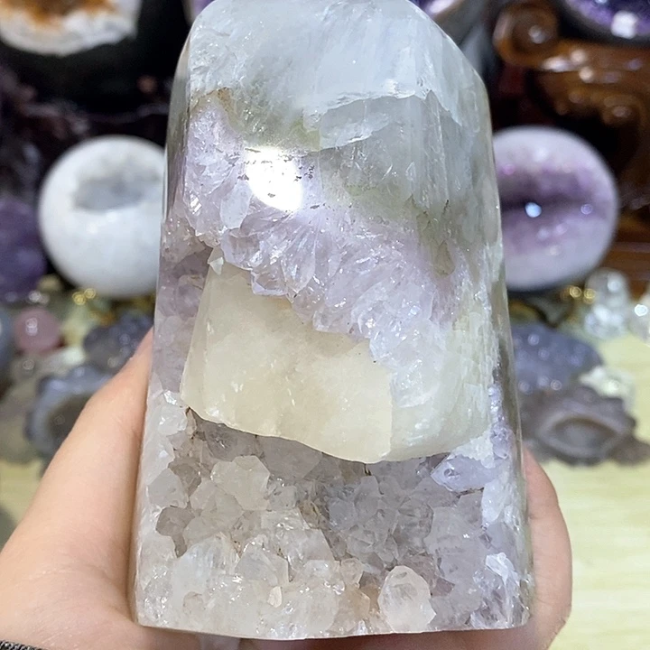 未镶嵌水晶大型摆件（非配饰）