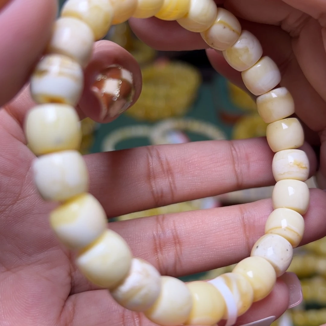 未镶嵌琥珀珠宝奇石