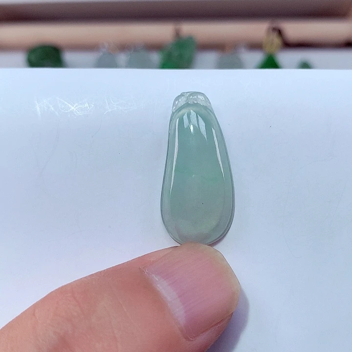 像***风翡翠未镶嵌颈饰吊坠