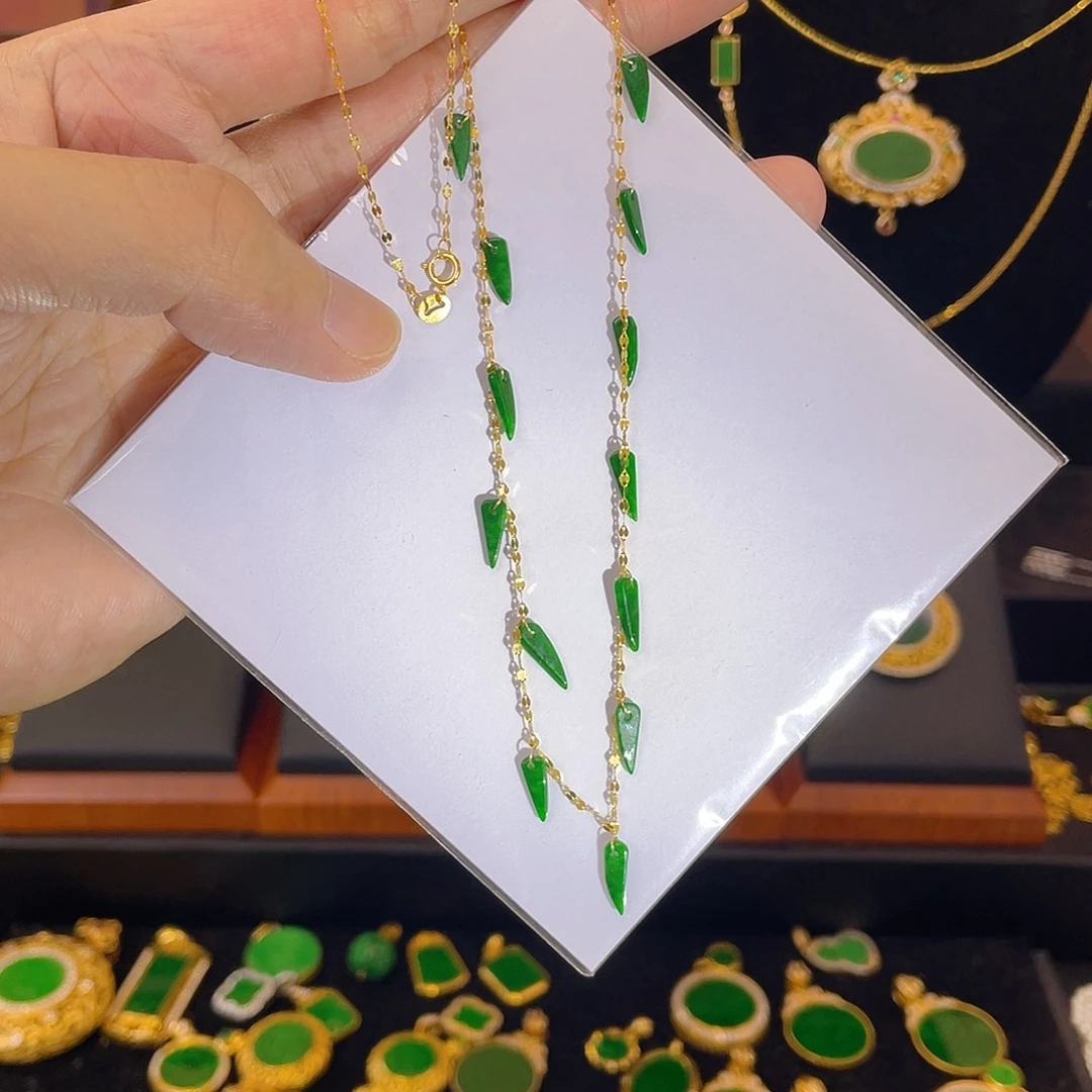 项链18K金镶嵌翡翠